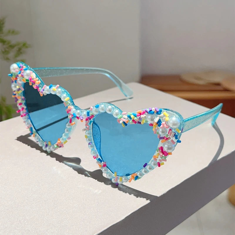 Pearl Heart Sunglasses — Gradient Y2K Festival & Holiday Shades