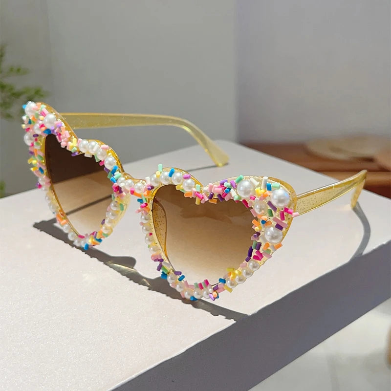 Pearl Heart Sunglasses — Gradient Y2K Festival & Holiday Shades
