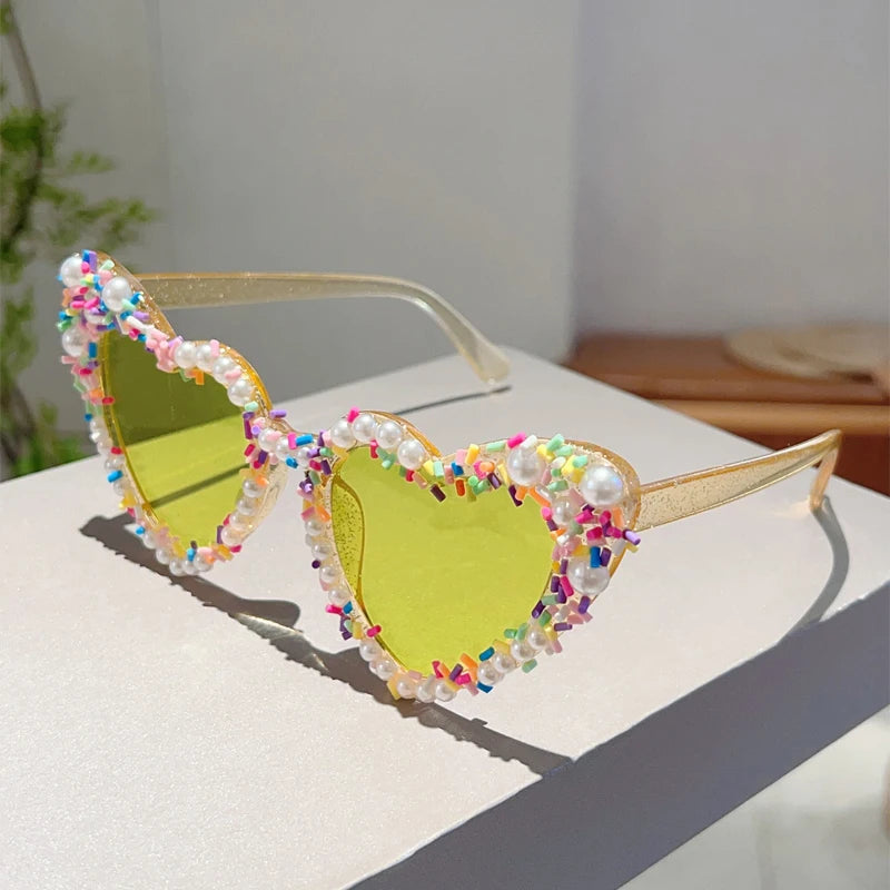 Pearl Heart Sunglasses — Gradient Y2K Festival & Holiday Shades