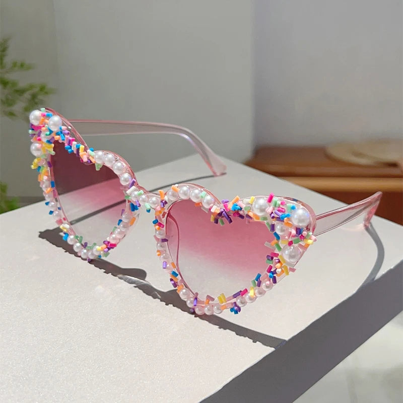 Pearl Heart Sunglasses — Gradient Y2K Festival & Holiday Shades